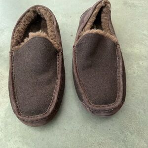 UGG Men's Dark Brown Shearling-Lined Slip-On Loafers